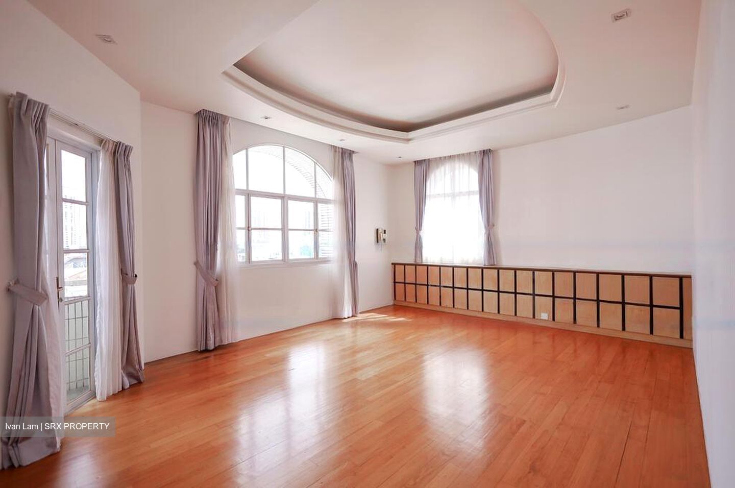 Sennett Avenue (D16), Semi-Detached #429675621